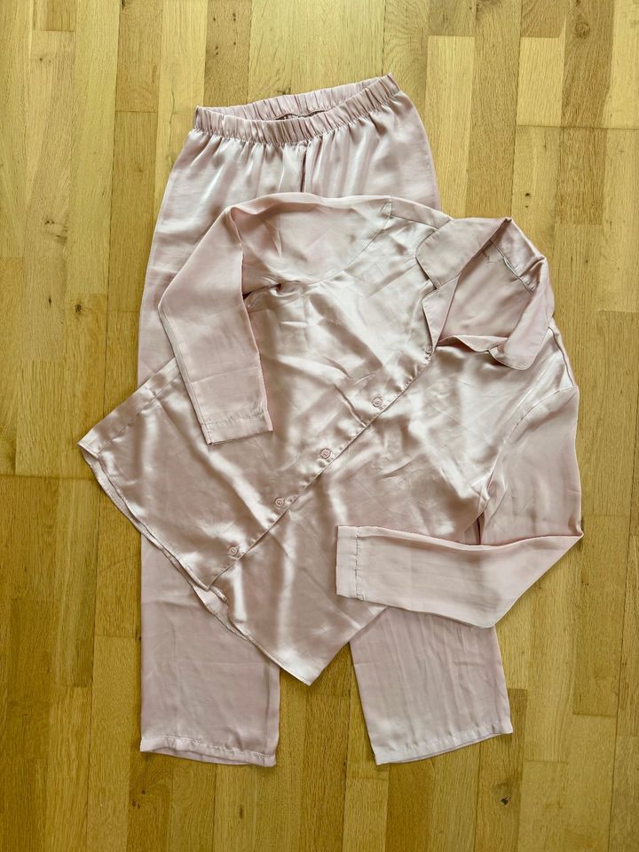 ★ 4 x Schlafhose H&M | Pyjama | Wolken | Ei | Leo | rosa 170 (xs) in Potsdam