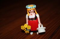 Playmobil 5158 Trachtenfrau Blumenmädchen Figur Serie 2 Harburg - Hamburg Heimfeld Vorschau