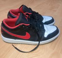 Jordan 1 Low - schwarz/rot Frankfurt am Main - Praunheim Vorschau