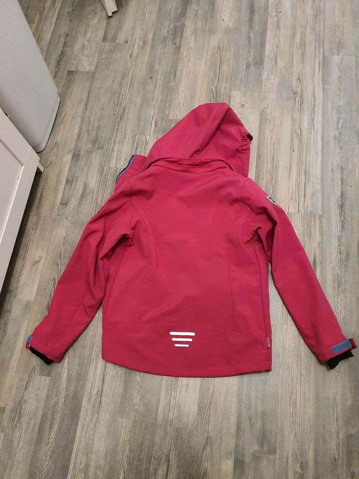 Trollkids Softshelljacke Gr. 152 wie neu in Lüdenscheid