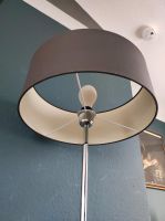 Designer-Stehlampe mit Betonfuß Baden-Württemberg - Welzheim Vorschau