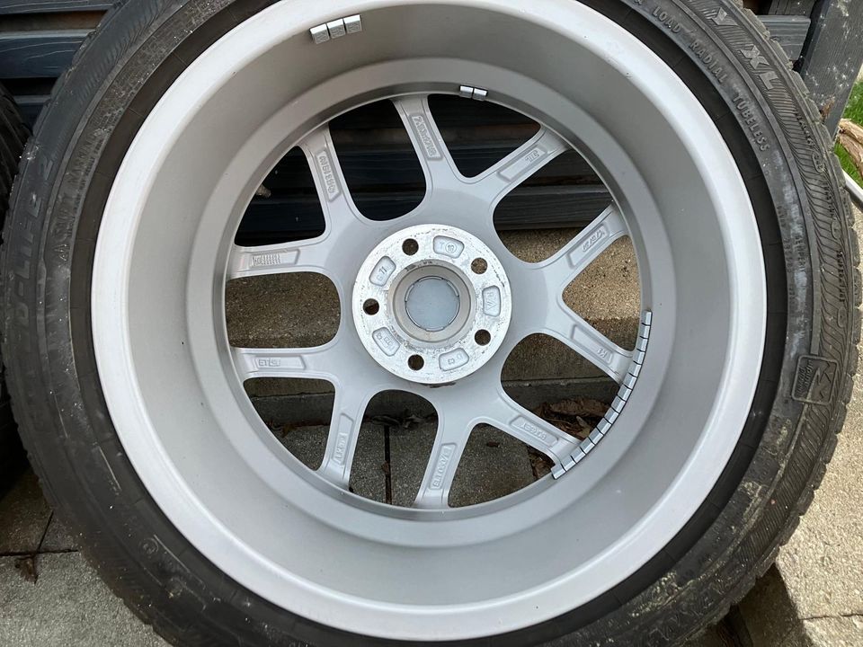 Borbet Felgen auf Sommerreifen 205/50R 17 in Waldkirchen