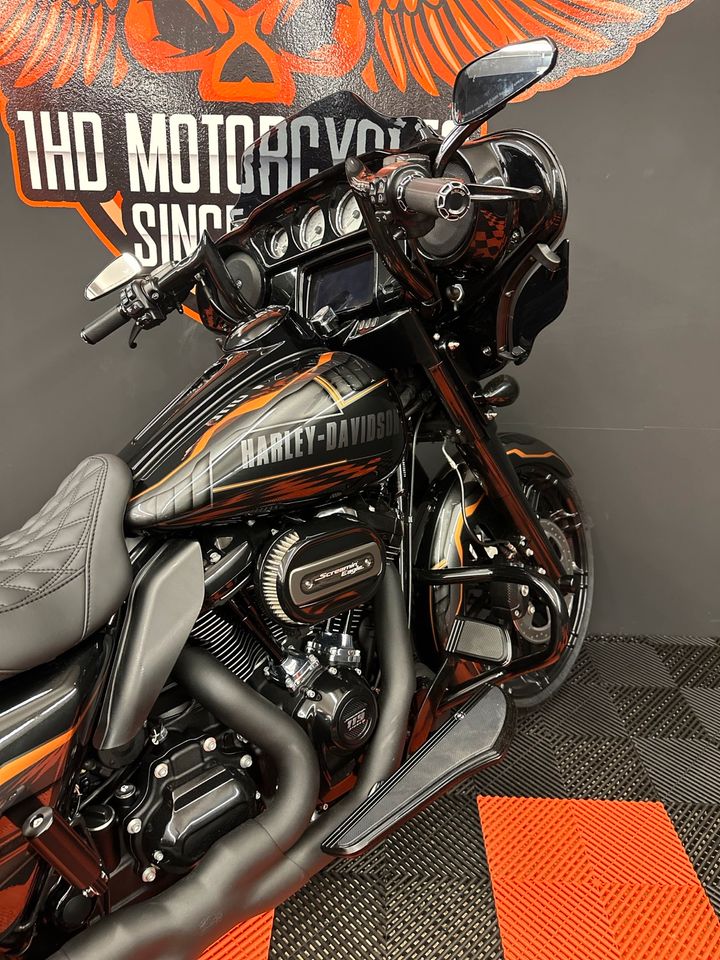 Harley Davidson Street Glide Custom 119 Stage 3 in Birkenfeld