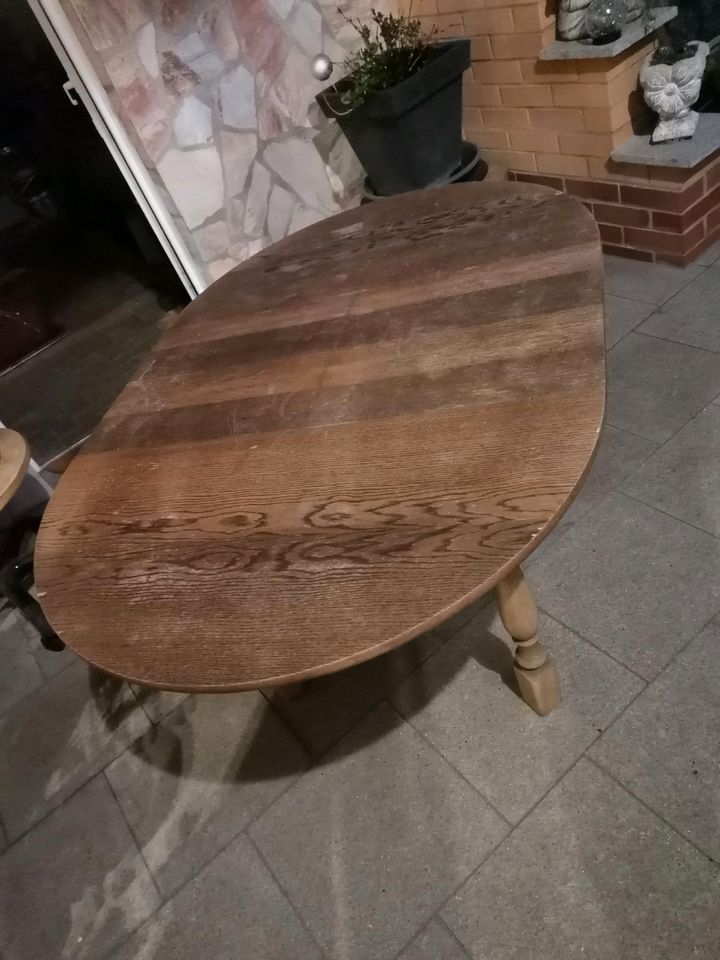 Gartentisch, einfacher Tisch in Schüttorf