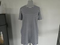 H&M Basic Hängerchen Kleid Ringel Eingrifftaschen Maritim Gr. M Bayern - Mitterteich Vorschau