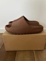 Adidas Yeezy Slide Flax, Größe 44,5 Hessen - Königstein im Taunus Vorschau