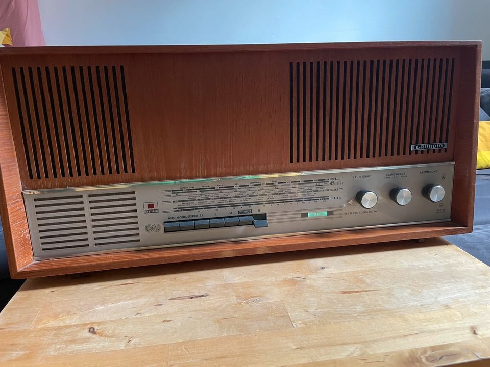 Grundig Röhrenradio RF 155 in Neu Ulm