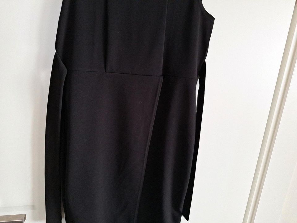 Kleid Gr.40 "BOOHOO" in Bad Salzungen