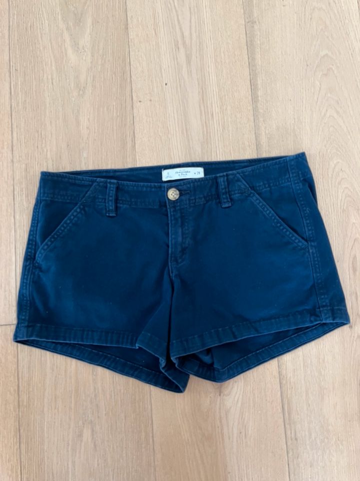 Abercrombie & Fitch stretch Shorts kurze Hose Chino Shorts W28 M in München