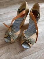 Tommy Hilfiger Sandalen Sehr Gut Nordrhein-Westfalen - Minden Vorschau