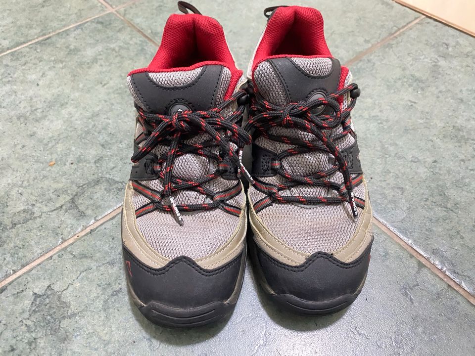 Tolle Outdoor Schuhe von Mc Kinley in Größe 37 in Niederndodeleben