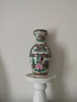 Antike Vase. Chinese Porcelain Hand Painted Vase Berlin - Charlottenburg Vorschau