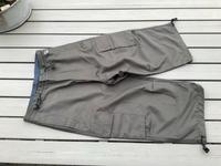Damen Cargo Bermuda Hose Shorts vintage Gr.S neuwertig Olivgrün Nordrhein-Westfalen - Sendenhorst Vorschau