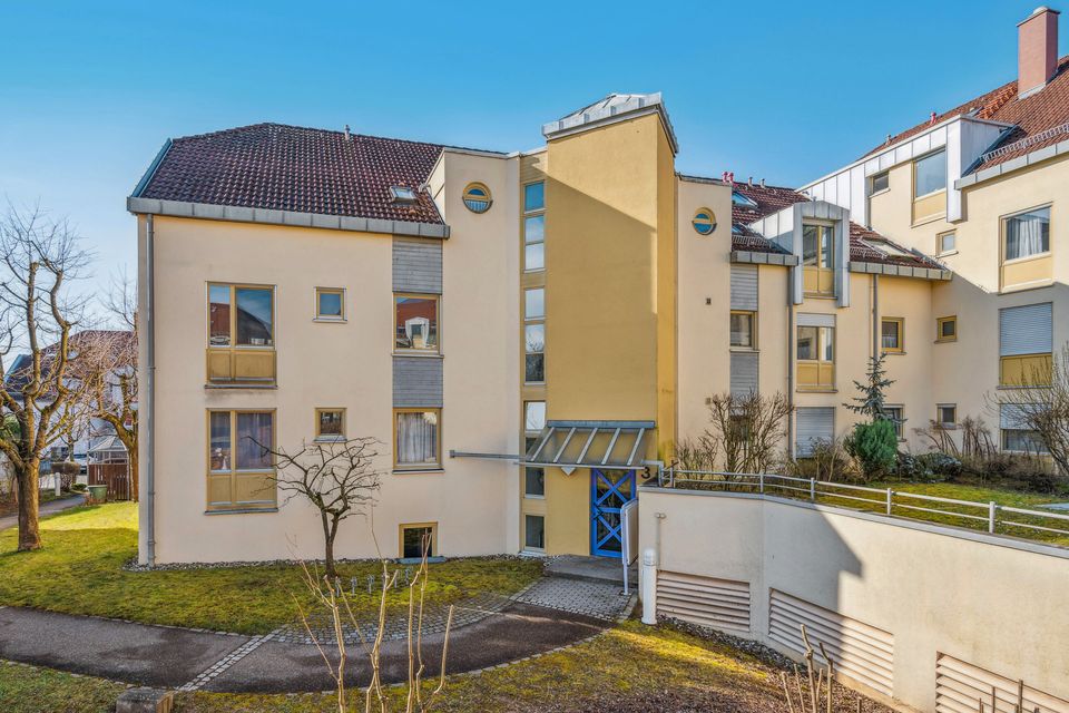 Wohnen oder investieren: 3-Zimmer-Wohnung mit 2 Stellplätzen in Ludwigsburg