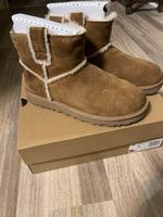 UGG Schuhe/Stiefel Gr. 39 Nordrhein-Westfalen - Velbert Vorschau