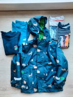 Kleiderpaket Jungen Größe 98/104 Regenjacke und Shirts Saarland - Merzig Vorschau