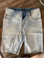 GAP. Jeans Shorts Gr 140, 10-11 Jahre Shabby Look Nordrhein-Westfalen - Meerbusch Vorschau