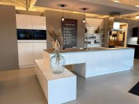 Küche Musterküche Ausstellungsküche Inselküche mit Geräten Hessen - Waldkappel Vorschau