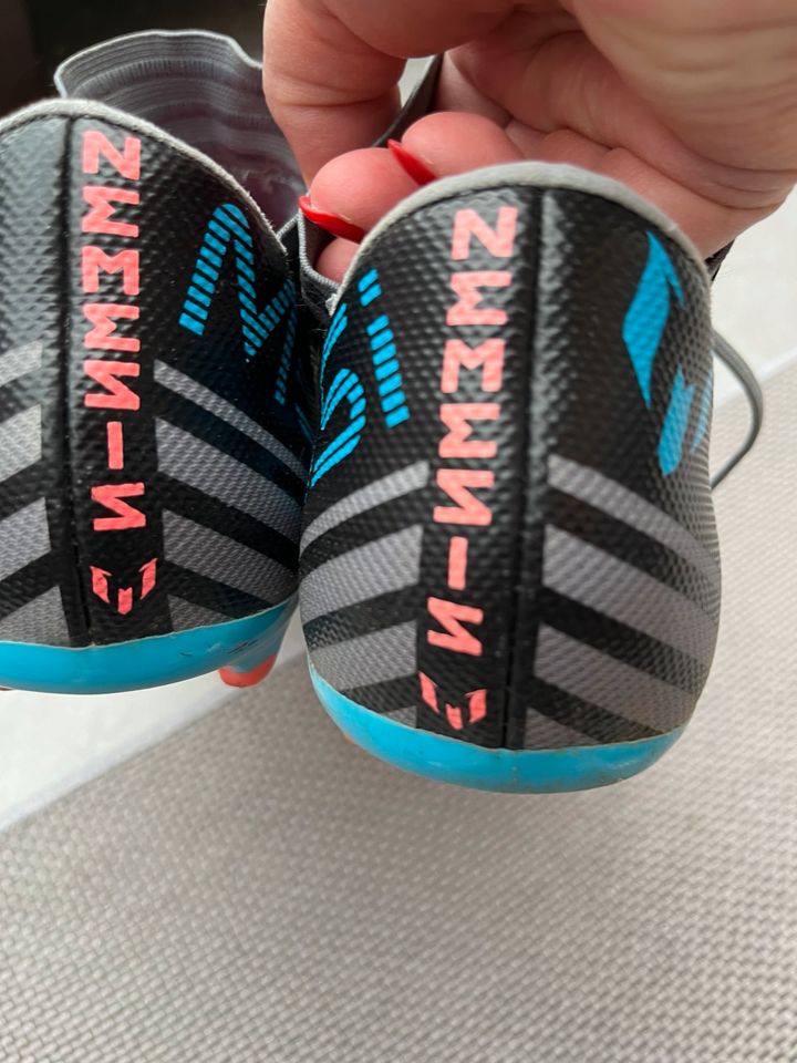 Adidas nemezis messi Fußballschuhe in Eitorf