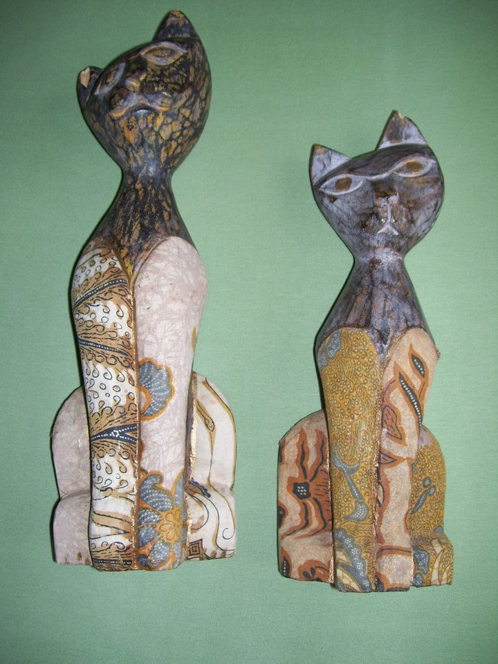 2x Dekofigur Katze Holz Batik Handarbeit Braun Leichtes Balsaholz in Berlin