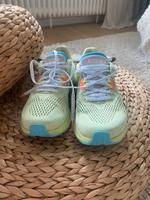 Super coolen Sport-Schuh, Laufschuh Neon Under Amour Schleswig-Holstein - Norderstedt Vorschau