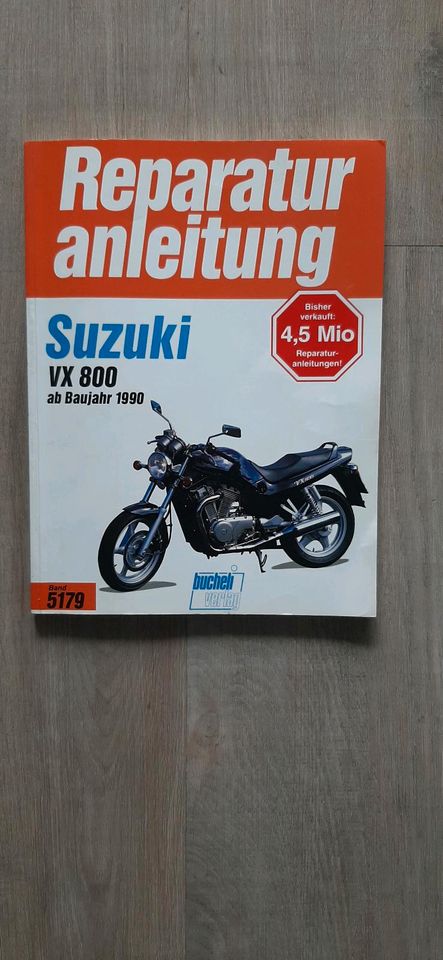 Suzuki VX800 Reparaturanleitung in Hoyerswerda