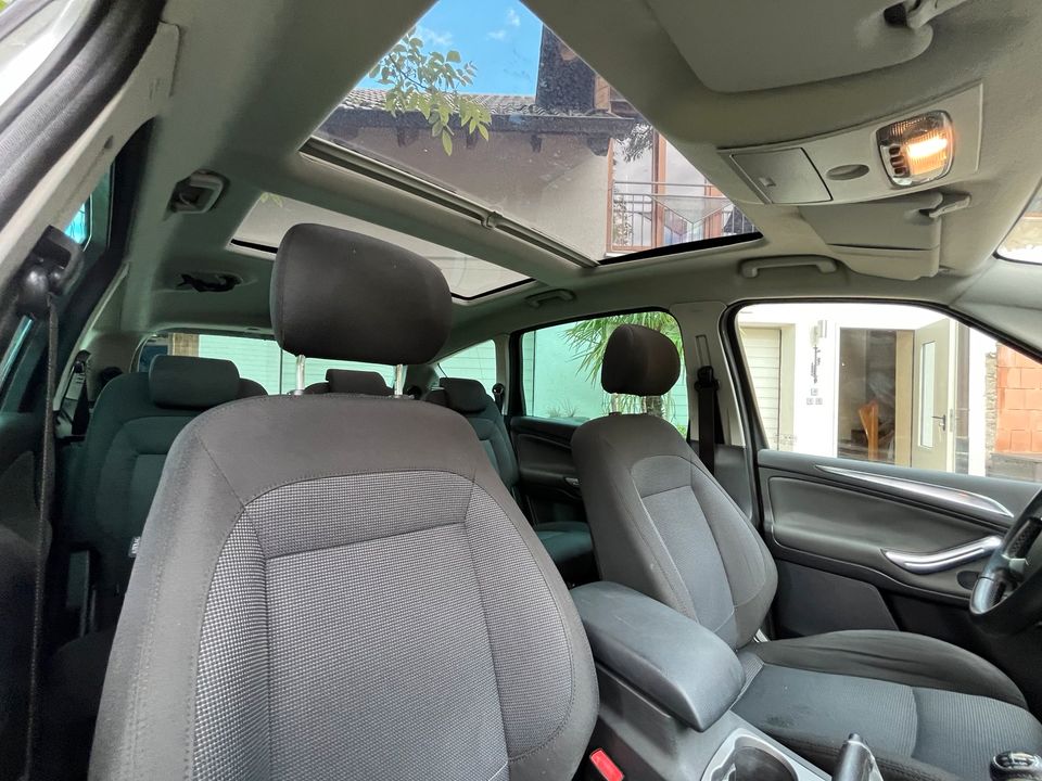 Ford S-Max 2,0 TDCi Titanium 7 Sitze Panoramadach AHK in Achern