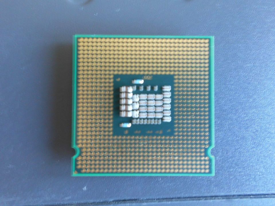 Intel Core 2 Duo E8500 E8500 - 3,16 GHz 2 (SLB9K) Prozessor in Markdorf