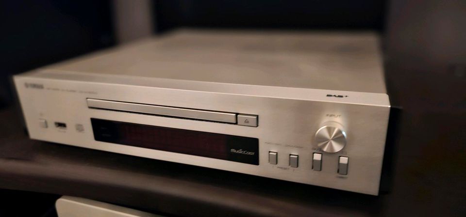 YAMAHA CD NT 670 Musiccast CD Netzwerk Player in Berlin