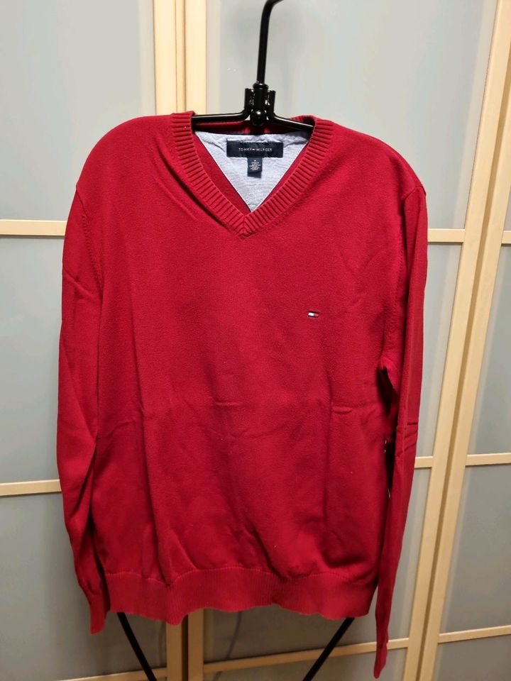 TOMMY HILFIGER PULLOVER, GR. M, ROT in Rednitzhembach