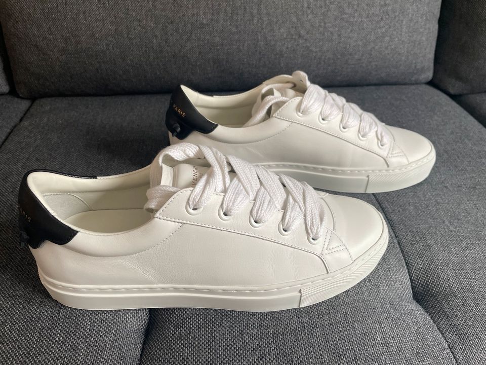 GIVENCHY Sneaker, Größe: 39,5, weiß in Offenbach