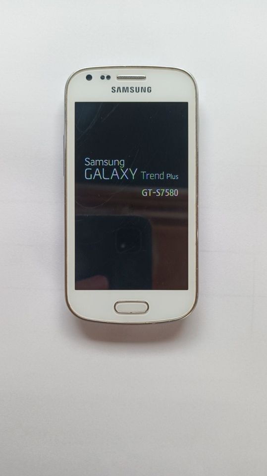 Samsung Galaxy Trend Plus GT-S7580 (2014) in Stuttgart