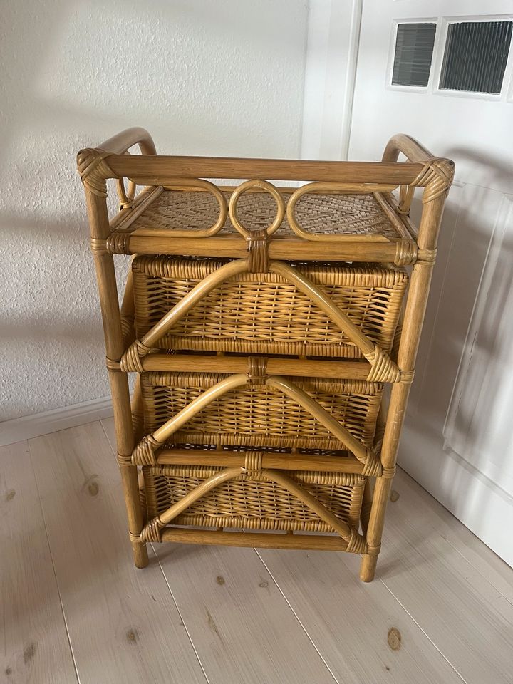 Vintage Rattan Bambus Kommode / Nachttisch / Mid Century / BoHo in Meldorf