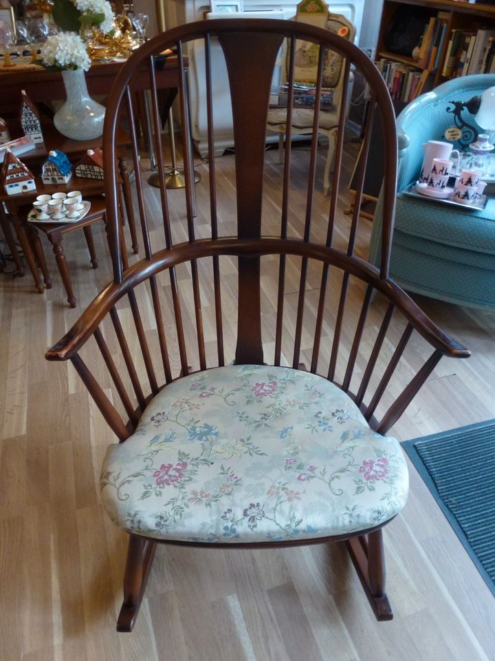 Ercol Schaukelstuhl mit Kissen Designstuhl England Vintage in Dortmund