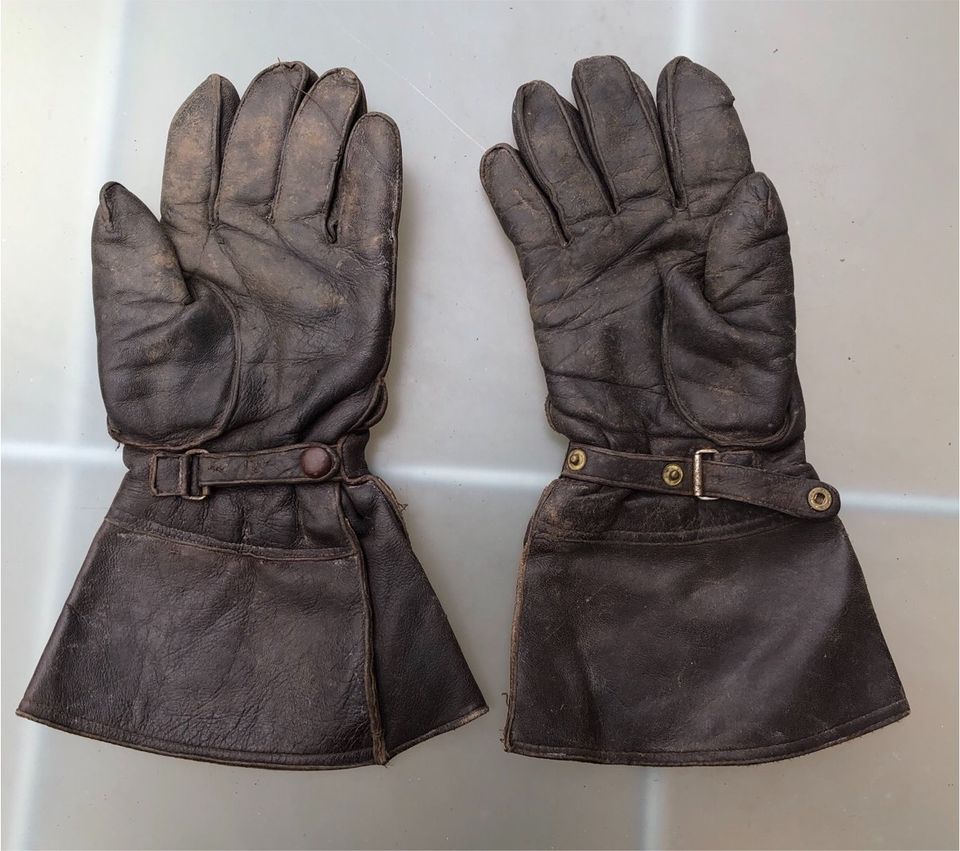 Antike Oldtimerstulpen Handschuhe Bares für Rares in Hellenthal