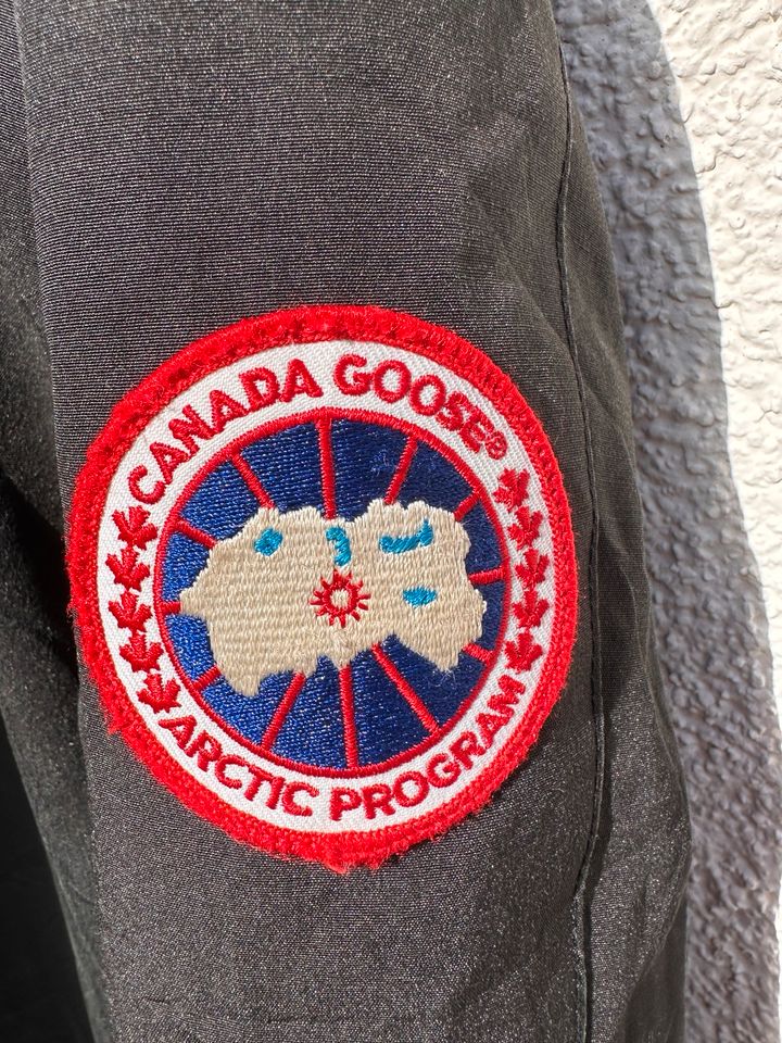 Canada Goose Jacke Herren in Mainz