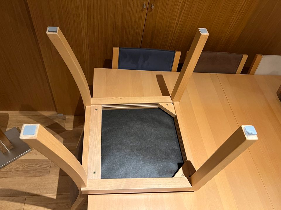 Hülsta Esstisch Now Buche / Erle ausziehbar mit 8 Stühlen in Wadern