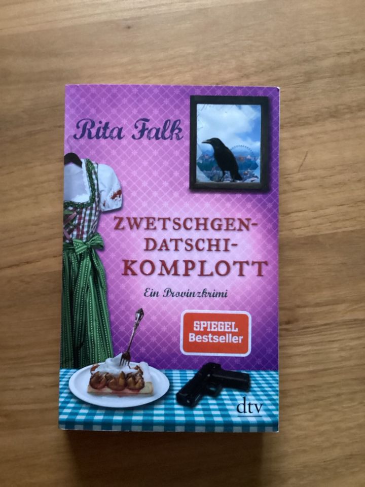 Zwetschgen-Datschi-Komplott vonRita Falk, Provinzkrimi in Eggstätt