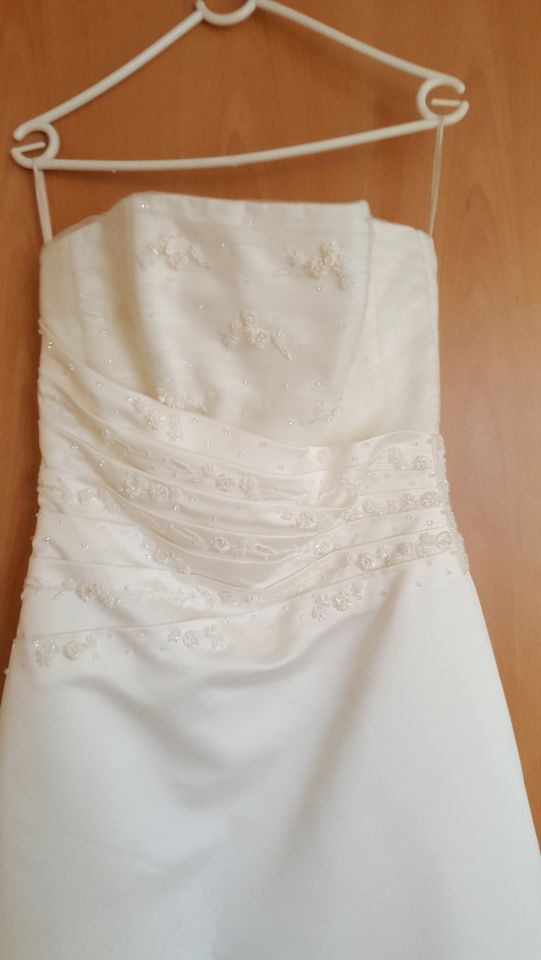 Elegantes Hochzeitskleid Brautkleid mit Blazer Schuhe Gr. 40 in Berlin