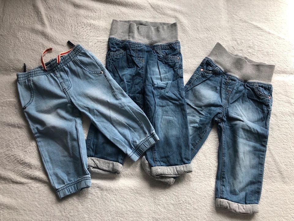 Jungen Jeanshosen Größe 80 in Villingen-Schwenningen