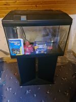 Aquarium 60l.mit Unterschrank und Futterautomat Niedersachsen - Barßel Vorschau