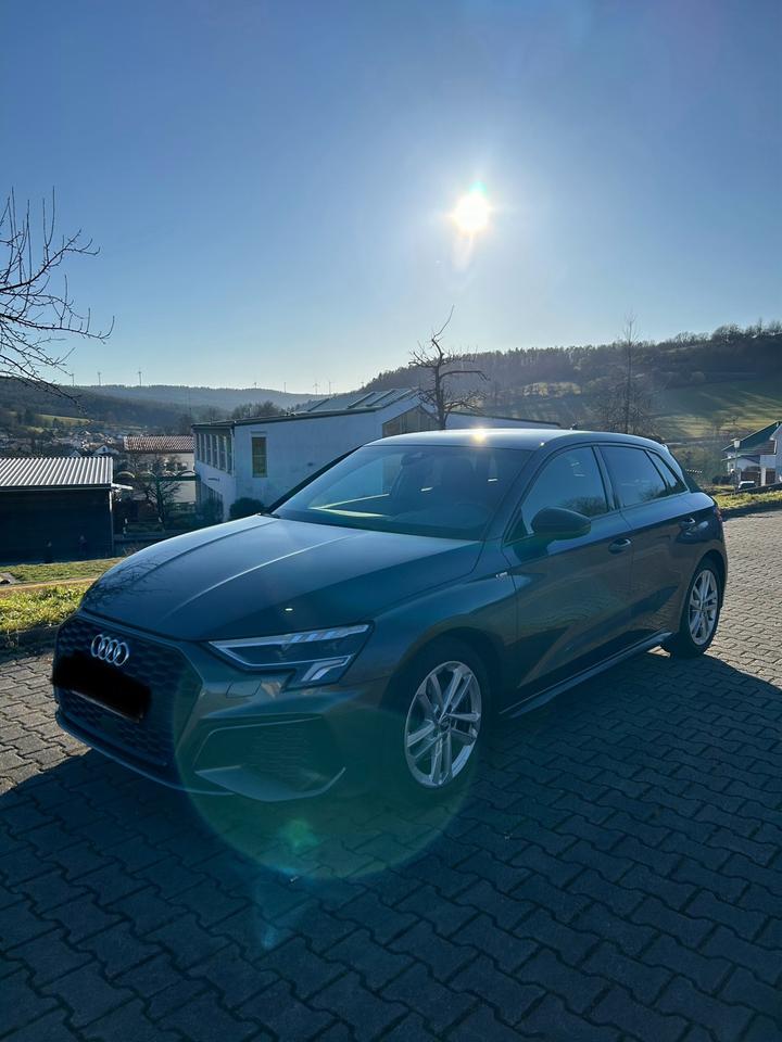 Audi A3 35 TFSI S-Line Sportback in Lützelbach