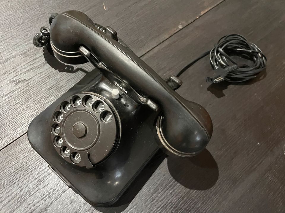 Antikes Telefon in Immenstedt