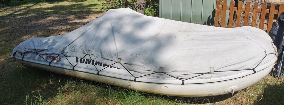 Schlauchboot in Lübbenau (Spreewald)