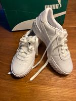PUMA Cali, weiß, Gr. 40 1/2, Leder, NEU, OVP Nordrhein-Westfalen - Lemgo Vorschau