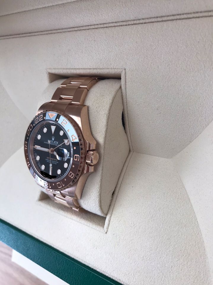 Ungetragen Rolex GMT-Master II Everose-Gold 126715CHNR in München