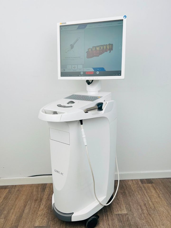 Sirona CEREC Omnicam AC inkl. CEREC SW 5.1.3 MWI001843 in Langenhagen