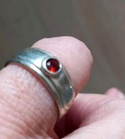 Ring silber 925 mit granat Nordrhein-Westfalen - Arnsberg Vorschau