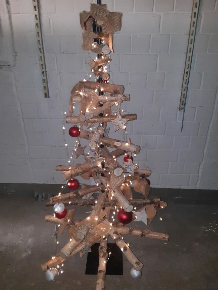 Weihnachtsbaum massiv, Stahl Holz in Berlin