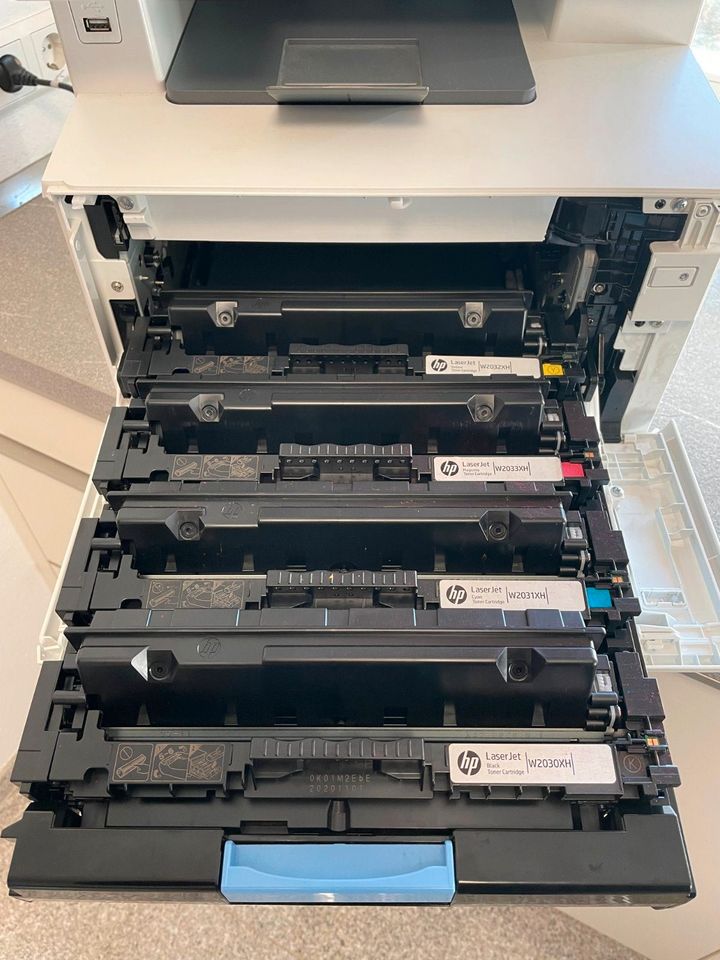 HP Color LaserJet Pro M479fdw Multifunktions-Farblaserdrucker in Königsbach-Stein 